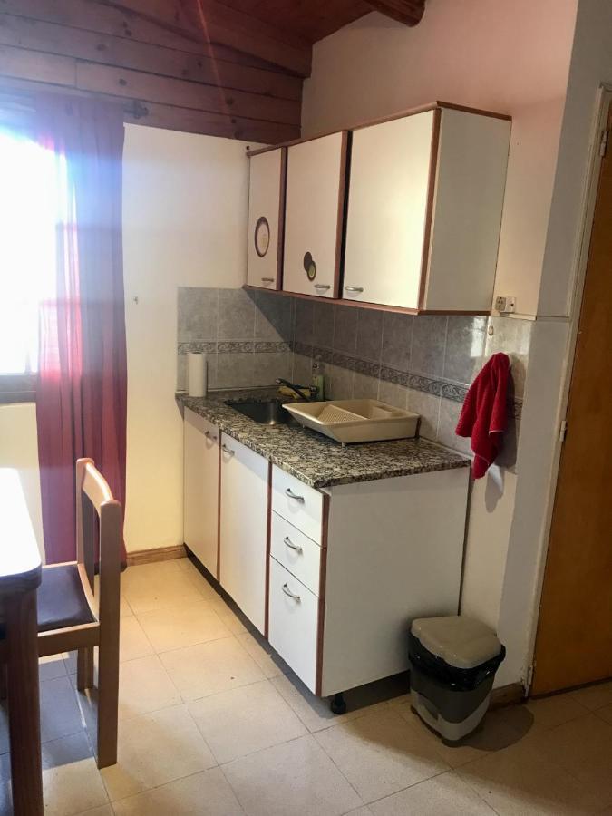 Pequena Casa De Troncos, Detras De Casa Principal No Trabajo Con Tarjeta De Credito 玛德琳港 外观 照片